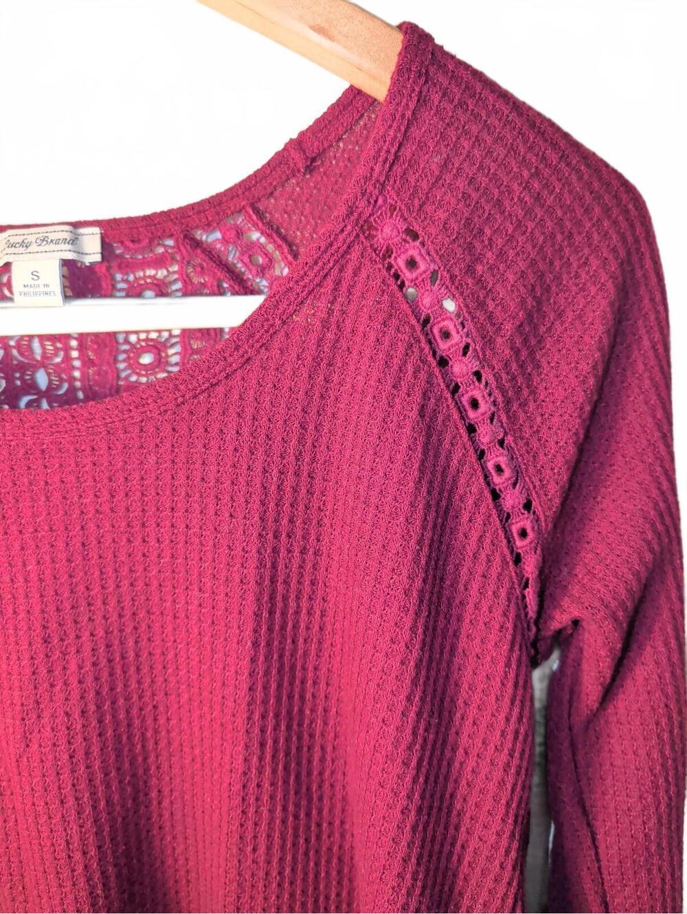 Lucky Brand Long Sleeve Waffle Knit Top Lace Womens Size Small Burgundy Red Fall - Picture 4 of 8